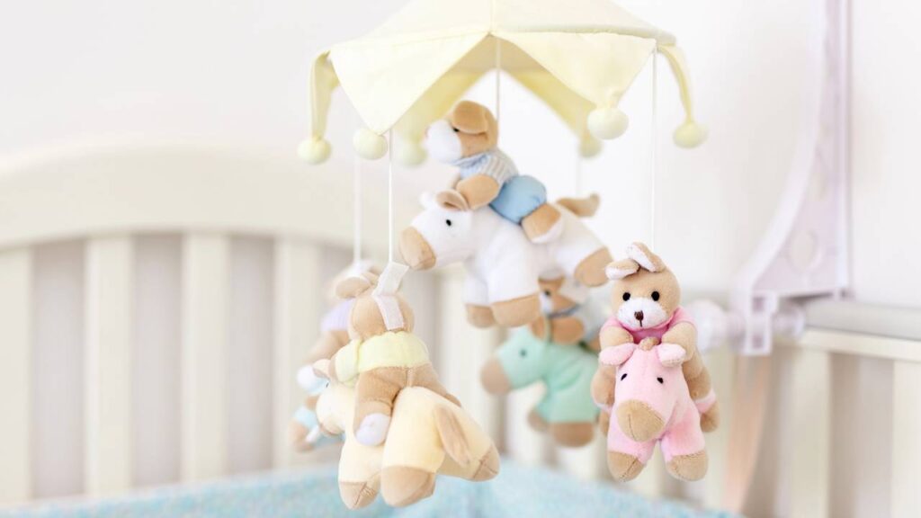 O crochê que transforma o cantinho do bebê em um ninho de amor