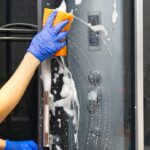 Ajuda a evitar manchas esbranquiçadas após o banho - Créditos: depositphotos.com / FotoPrivet
