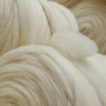 Crochê combinado com reciclagem de papel para decorar com consciência ecológica