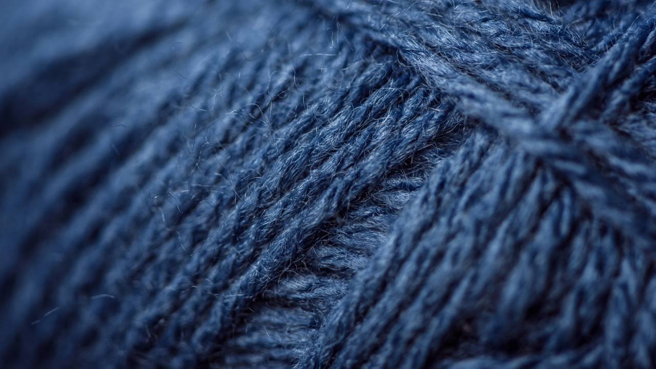 A técnica que fez esse porta-copos em crochê brilhar nos encontros à mesa