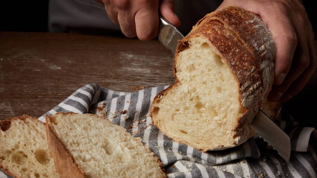 Estudo revela o que acontece com o pão depois de congelado
