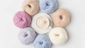 O conjunto mais encantador do crochê que transforma até o menor banheiro