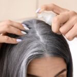 Quer cobrir os fios brancos sem agredir o cabelo? - Créditos: depositphotos.com / serezniy