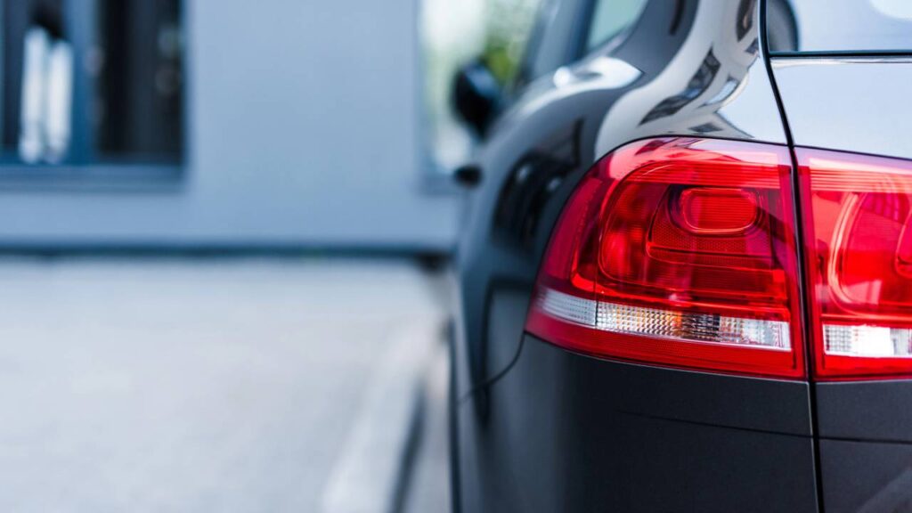 Usei isso no farol do meu carro e agora ele está mais limpo do que nunca