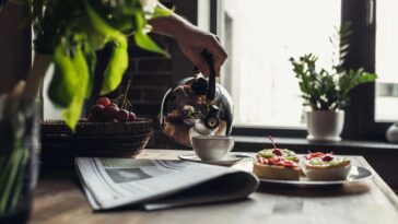 O chá noturno que auxilia no emagrecimento e sono profundo