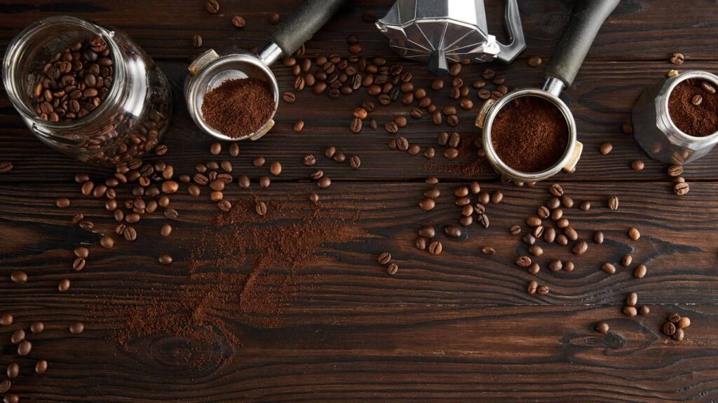 Veja o que dizem os especialistas sobre o hábito de guardar café na geladeira