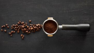 Veja o que dizem os especialistas sobre o hábito de guardar café na geladeira