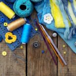 Colar de crochê com miçangas é o novo detalhe de moda artesanal do momento
