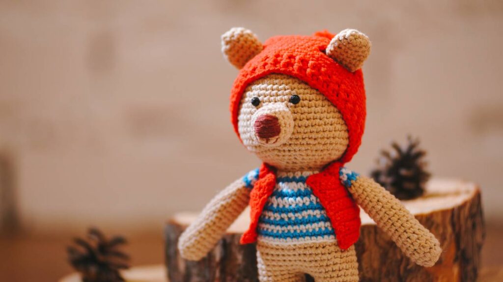 Amigurumi ursinho de crochê passo a passo para encantar crianças e adultos