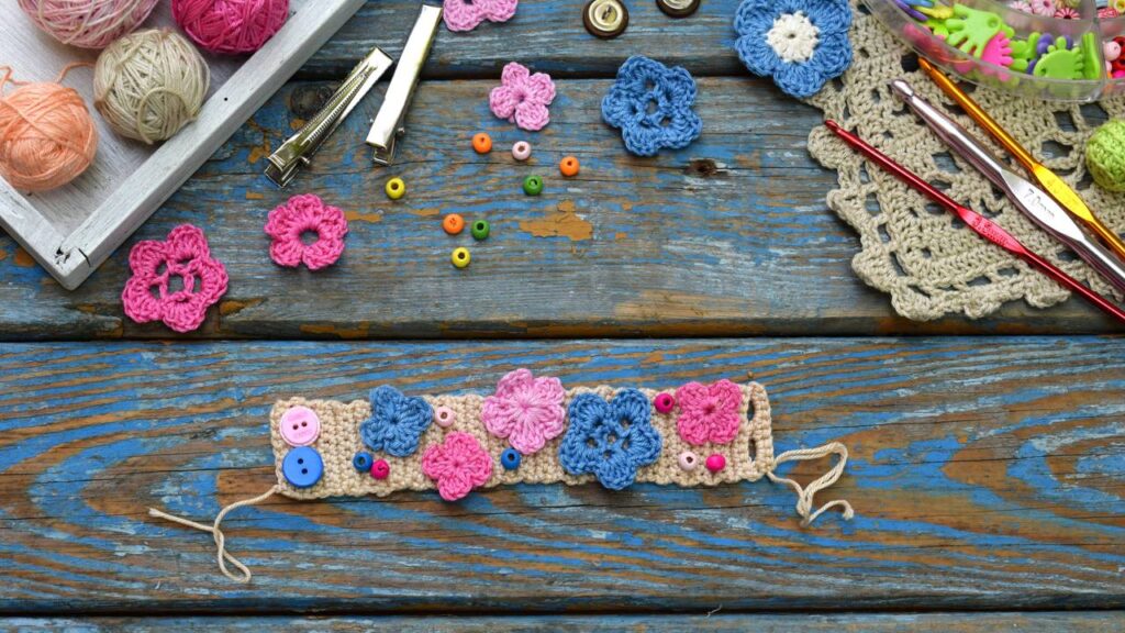 Pulseira de crochê com fio de algodão é puro charme para qualquer ocasião