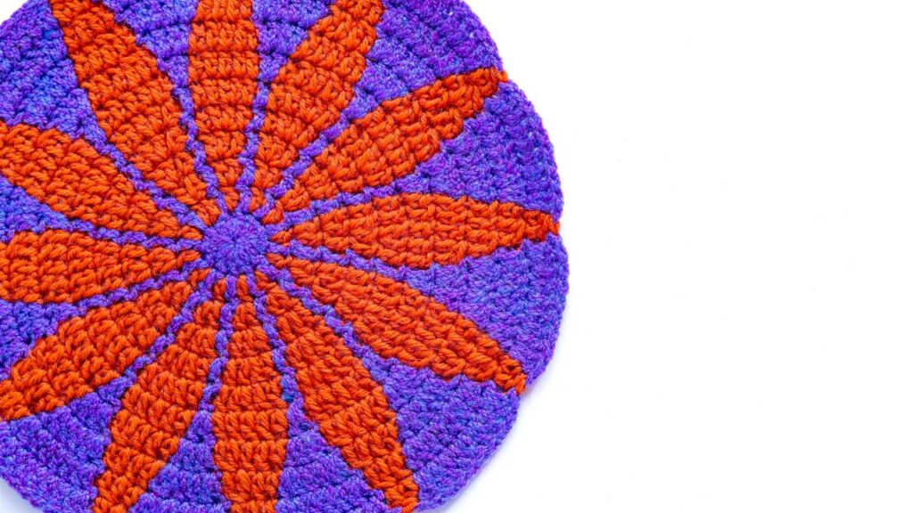 Porta-copos de crochê com sobras de fio para decorar sua mesa