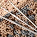 Esse porta-guardanapo de crochê vai mudar sua forma de decorar a mesa