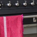 Esse acabamento em crochê está fazendo sucesso nas cozinhas brasileiras