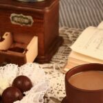 O crochê que atravessou gerações e ainda emociona quem faz com as mãos