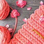 A bolsa de crochê com fio de malha mais prática e estilosa