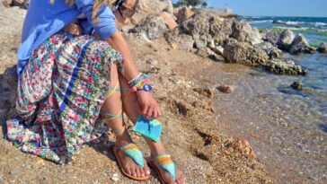 Macio, estiloso e durável, esse chinelo de crochê é pura praticidade