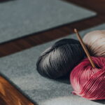 O guia mais completo para flores de crochê decorativas com acabamento perfeito