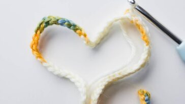 Transforme suas plantas com esse suporte de crochê pendente e artesanal