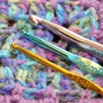 Transforme sua mesa com crochê artesanal que une charme e proteção