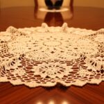 Centro de mesa em crochê redondo para decorar com charme