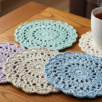 Porta-copos de crochê com sobras de fio para decorar sua mesa