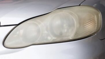 Usei isso no farol do meu carro e agora ele está mais limpo do que nunca