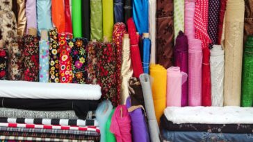 A técnica que dá nova vida a tecidos velhos com um toque artesanal