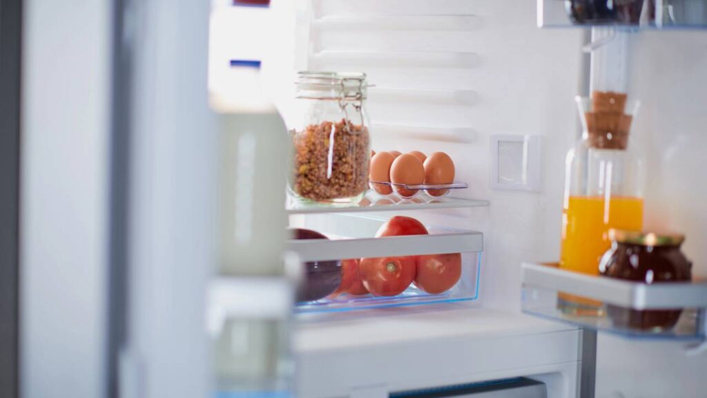 Para que serve o pequeno orifício no freezer da geladeira segundo especialistas