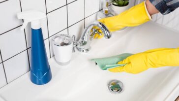 O que acontece quando você junta alho e bicarbonato pode te surpreender