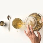 As 3 bebidas que ajudam a combater placa e tártaro naturalmente