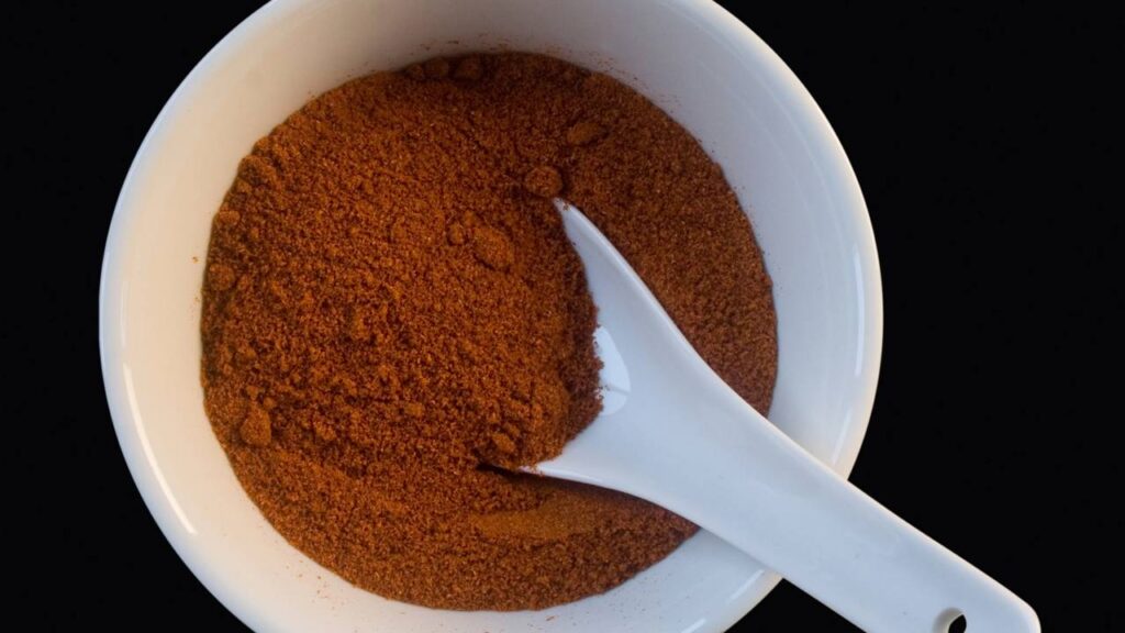 Muita gente está usando café no banheiro e agora sabemos por que