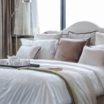 Por que todo mundo está dizendo adeus ao edredom e copiando os hotéis de luxo