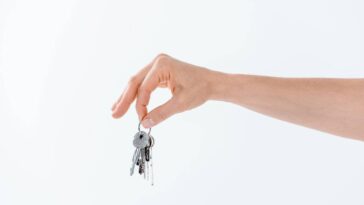 Onde deixar as chaves de casa para não “perder” dinheiro, segundo o feng shui