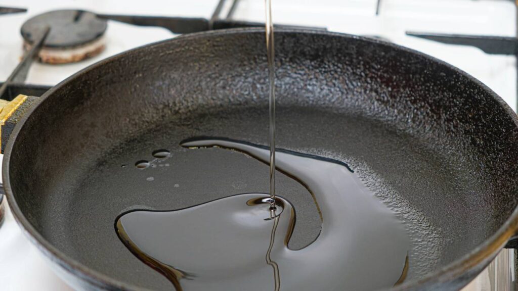 Esse truque com maçã está salvando cozinhas com cheiro forte