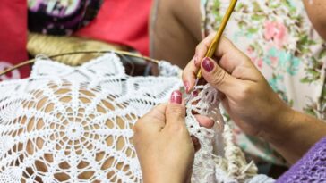 Cortinas de crochê voltam com tudo e viram queridinhas na decoração