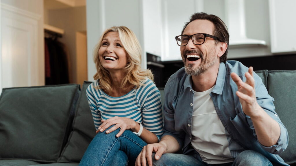Conheça os 6 benefícios reais do humor para a saúde física e mental