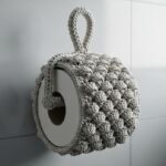 Porta-papel higiênico de crochê que organiza e decora o banheiro