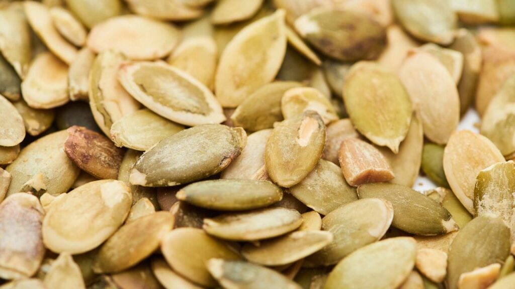 Os maiores benefícios das sementes de abóbora para sua saúde segundo um nutricionista
