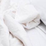 Este truque de vó está viralizando entre quem quer conservar roupas de cama