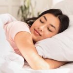 Esse simples ritual noturno está transformando o sono de milhares