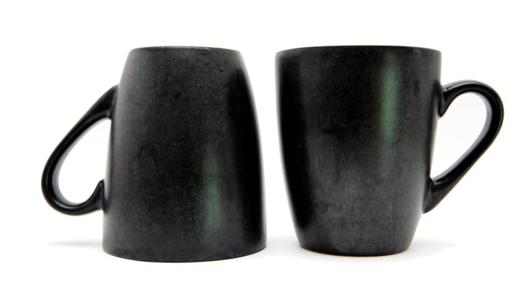 Secar copos com a boca para baixo pode esconder um risco silencioso