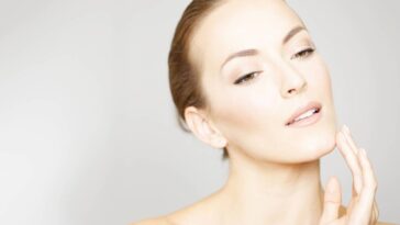 Como combater as rugas do pescoço e recuperar a firmeza da pele de forma natural