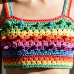 Essa blusa cropped de crochê vira queridinha de quem faz e de quem usa