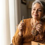 Achei que a aposentadoria seria o fim, mas o crochê mostrou que era só o começo