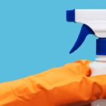 O que pode acontecer ao misturar vinagre e água sanitária vai te assustar