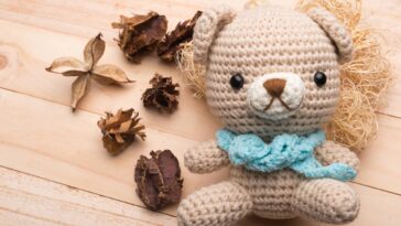 O amigurumi em crochê vintage mais delicado e cheio de personalidade