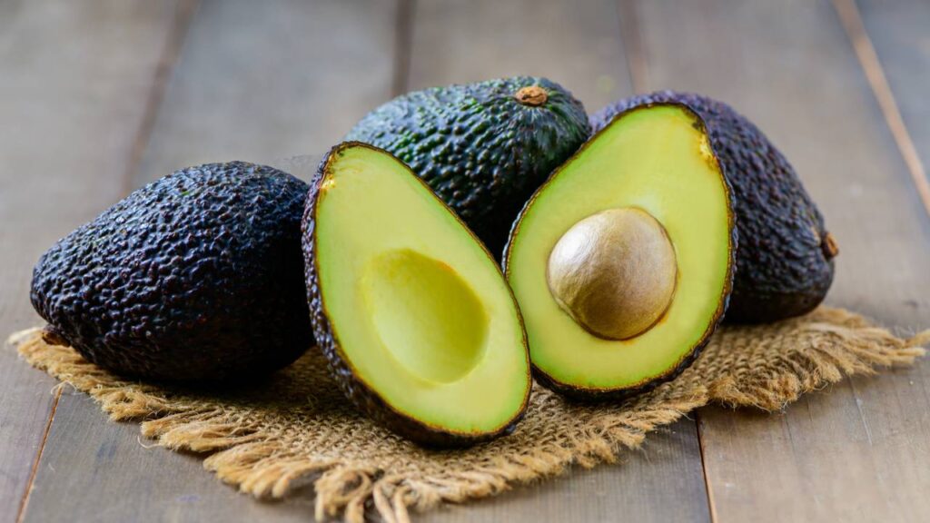 Conservar abacate ficou mais fácil e essa dica simples e barata