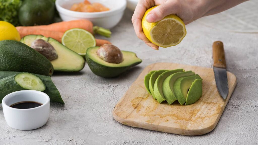 Conservar abacate ficou mais fácil e essa dica simples e barata