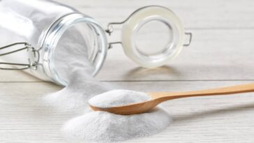 Esse truque com bicarbonato tem deixado os quartos mais saudáveis gastando pouco