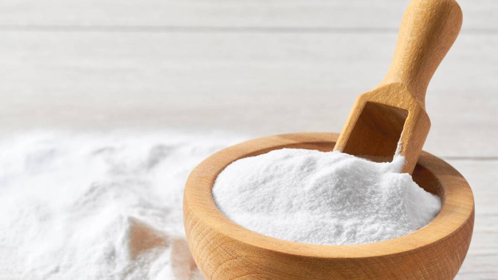 Esse truque com bicarbonato tem deixado os quartos mais saudáveis gastando pouco